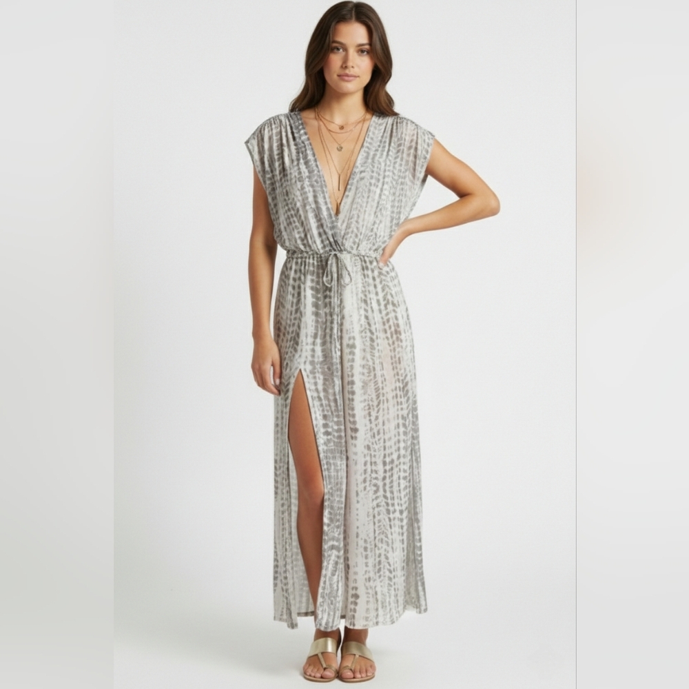 NEW L.I.F.E Gray & White Swim Coverup Size M